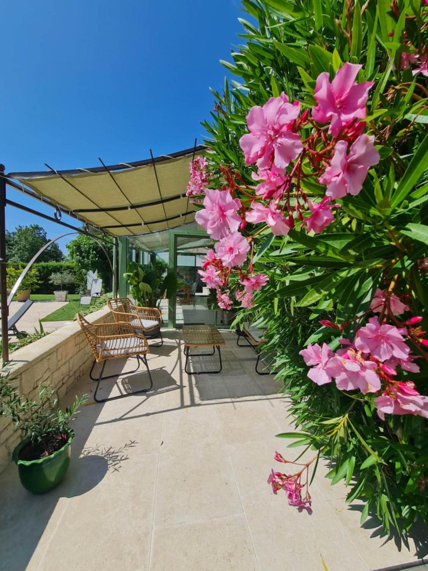 Maison Villa Pierrevert Kültér fotó